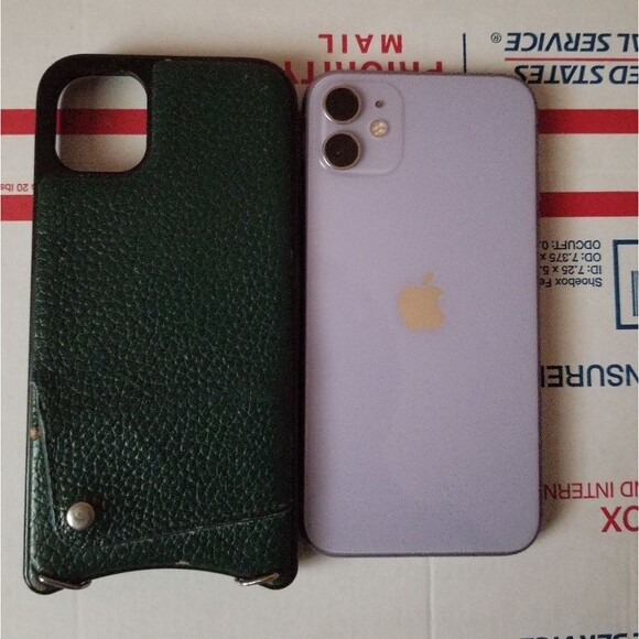 Apple iPhone 11 (Tmobile) - Picture 3 of 14